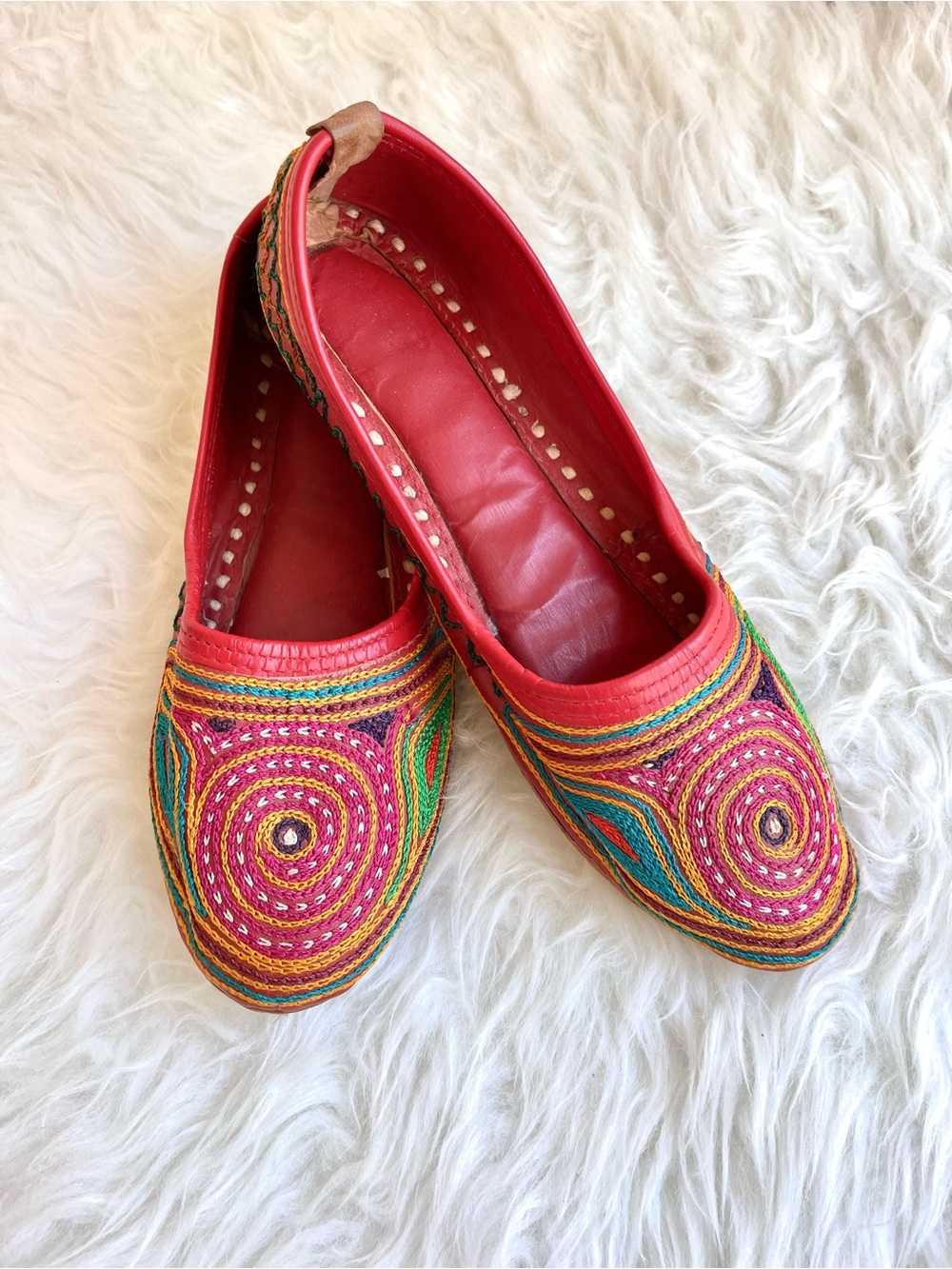 Colorful Embroidered Jutti Slip-On Flats Boho Hippie Ethnic slippers